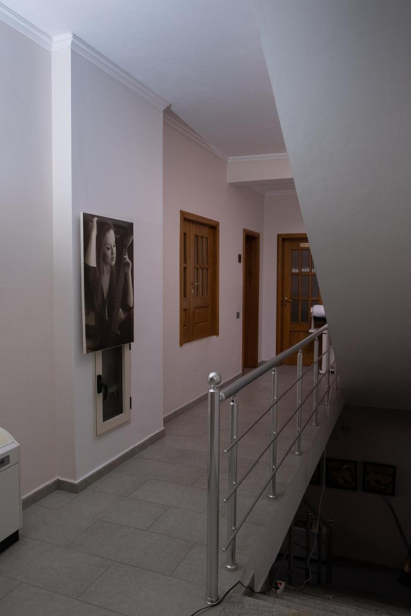 Albjona Guesthouse Tirana Exterior photo
