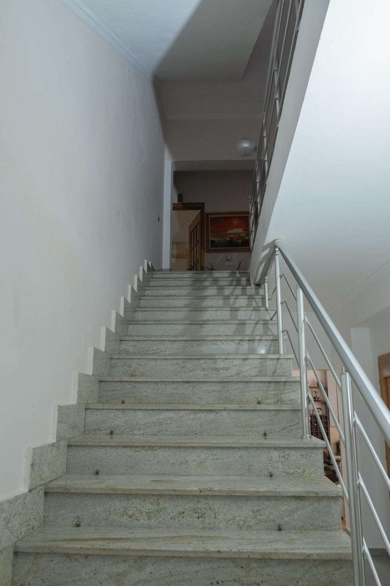 Albjona Guesthouse Tirana Exterior photo